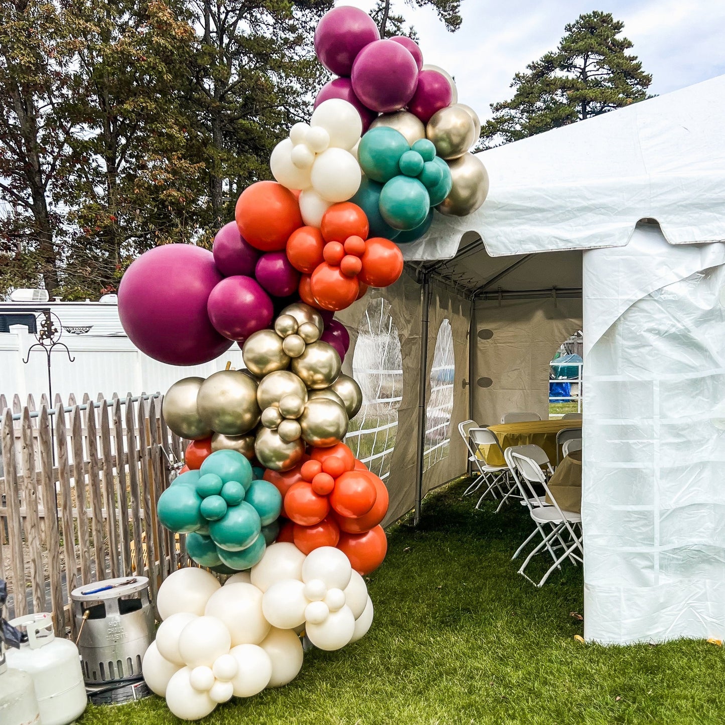 balloon tent Burnt Orange Burgundy Ivory Lace Chrome Gold Deep Green Professional Balloon Garland Arch Kit - Balloons And Accessories From A Pro Artist